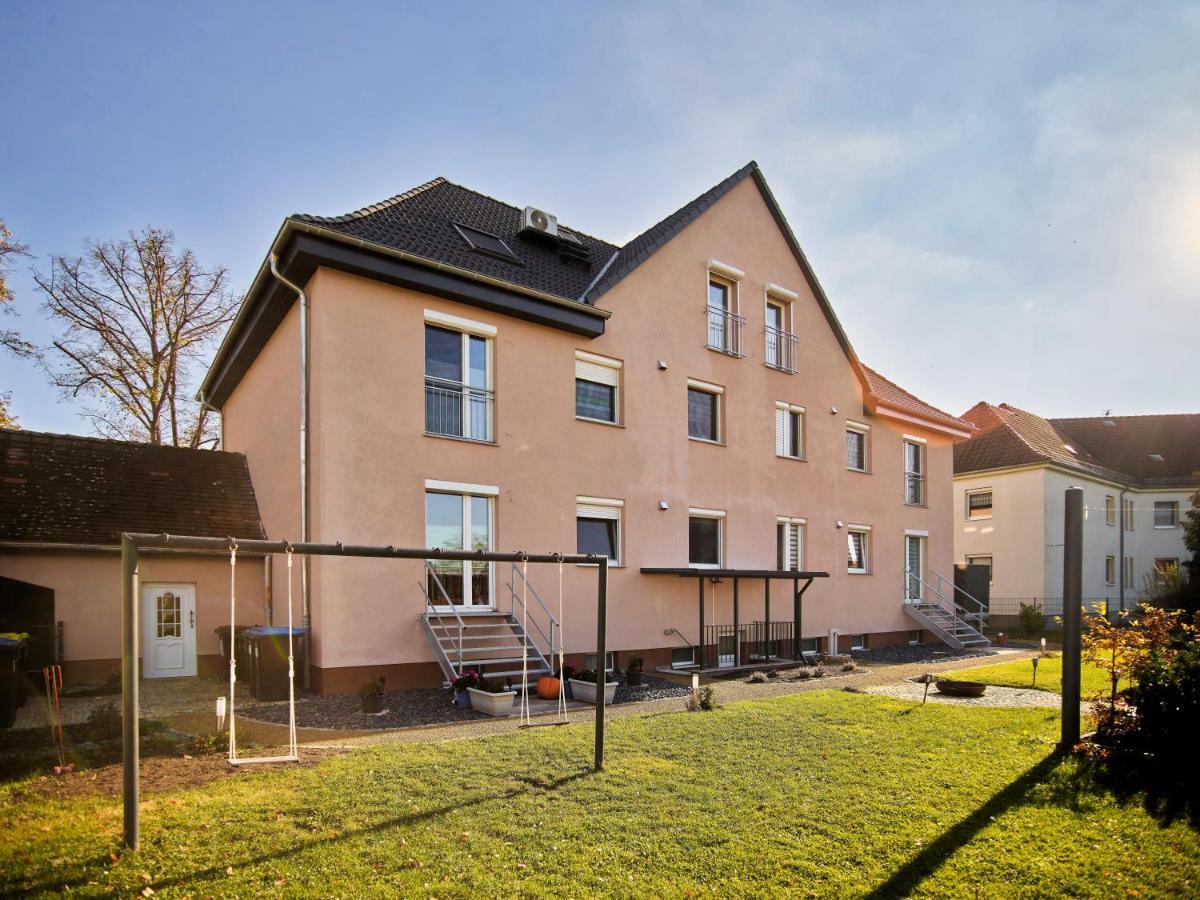 Gaeste- Und Ferienwohnung In Der Sportstadt Riesa Exterior photo