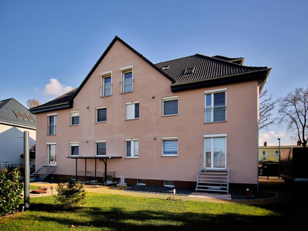 Gaeste- Und Ferienwohnung In Der Sportstadt Riesa Exterior photo